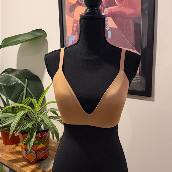 Skims - Tan Bralette - Picture 1 of 3